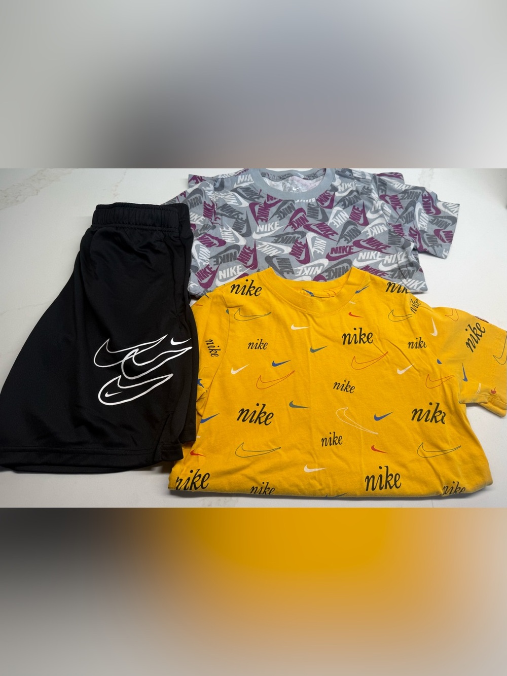 Nike Boys Medium Bundle 3 Pc Set Shorts Graphic T-Shirts Size M